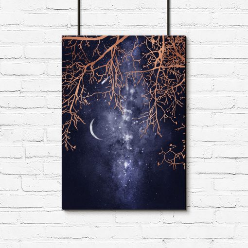 plakat drzewa w nocy