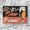 plakat przedstawiający szklankę piwa