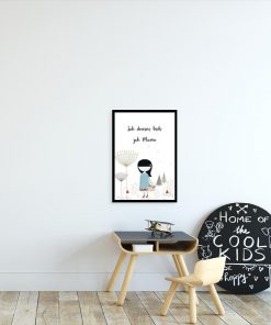 plakat dla dziecka z dziewczynka w lesie