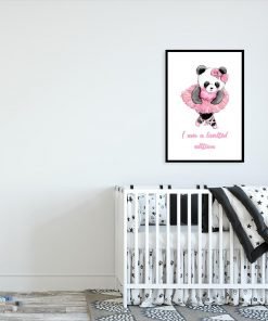 plakat przedstawiający pandę w sukience