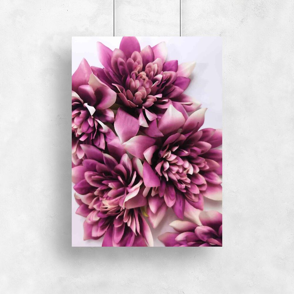 Plakat z fioletowymi kwiatami do salon