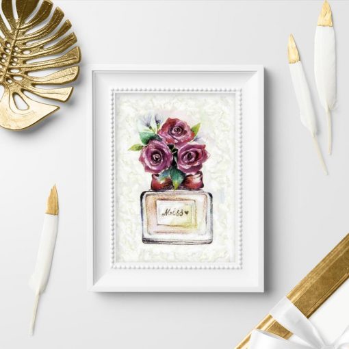 Plakat z butelką perfum i kwiatami